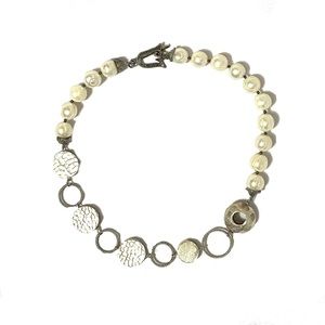 Unique pearl and silver necklace